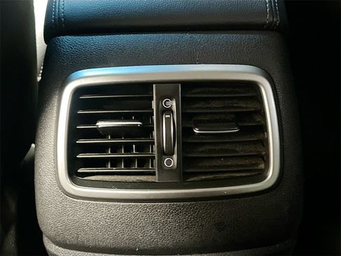 Used 2019 Kia Sorento EX image 24