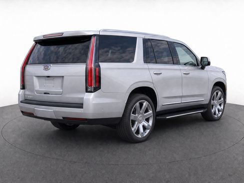 Used 2019 Cadillac Escalade Luxury RWD image 4