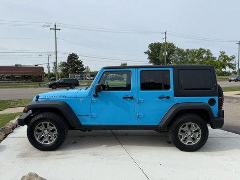 Used 2018 Jeep Wrangler Unlimited Rubicon w/ Cold Weather Group AWD/4WD image 2