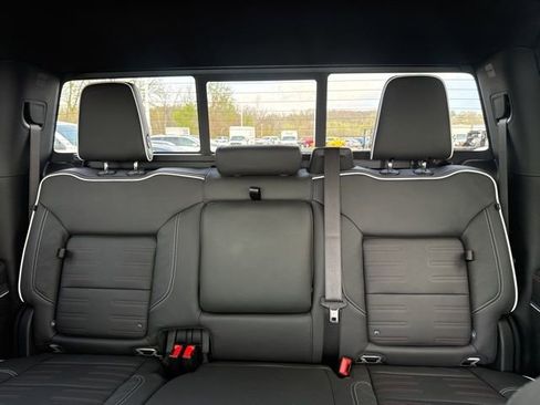 New 2026 GMC Sierra 1500 AT4X w/ LPO, Black Badging Package AWD/4WD image 37
