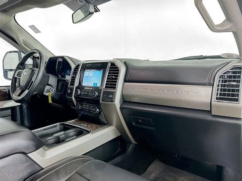 Used 2017 Ford F350 Lariat w/ Lariat Value Package image 28