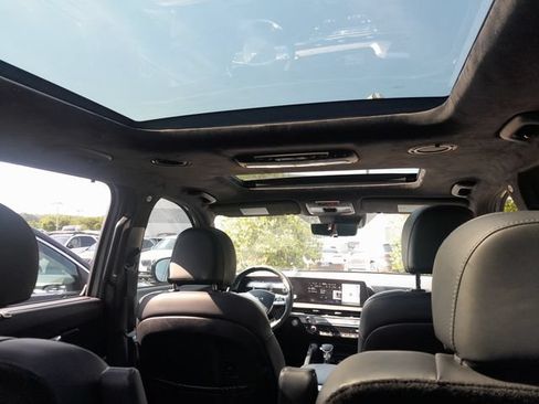 Used 2025 Kia Telluride SX Prestige X-Pro AWD/4WD image 16