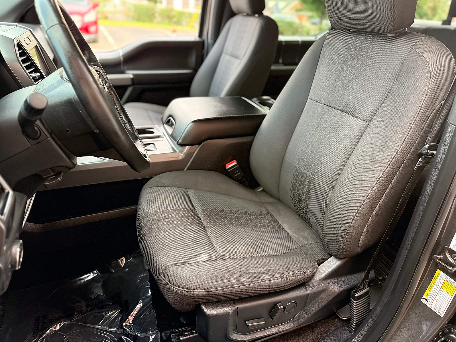 Used 2020 Ford F150 XLT w/ Equipment Group 302A Luxury AWD/4WD image 29