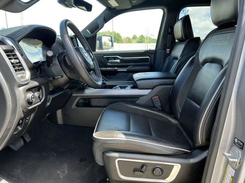 Used 2025 RAM 1500 Laramie AWD/4WD image 3