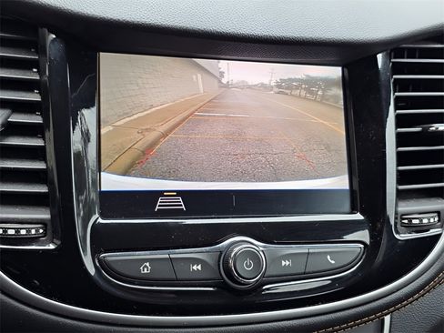 Used 2020 Chevrolet Trax LS image 27