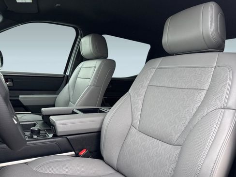 Certified 2025 Toyota Tundra Limited image 23