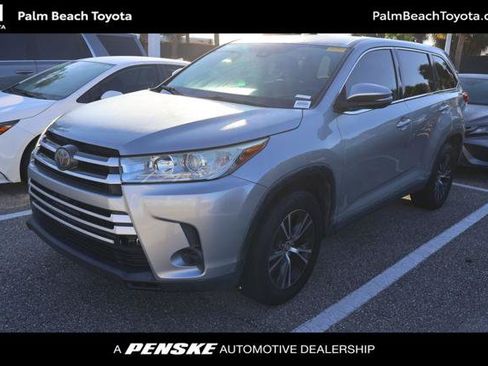 Certified 2019 Toyota Highlander LE FWD image 1