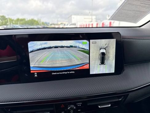 Used 2025 Nissan Kicks SR w/ Illumination Package FWD image 29