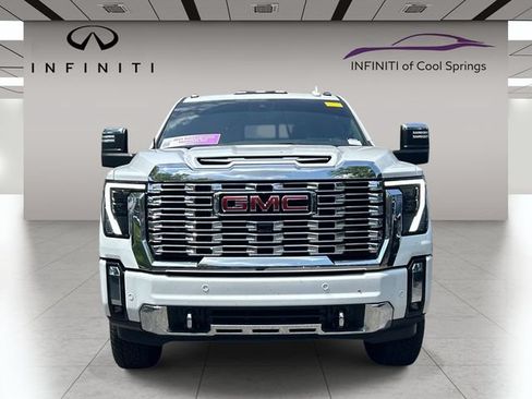 Used 2025 GMC Sierra 2500 Denali w/ Technology Package AWD/4WD image 2
