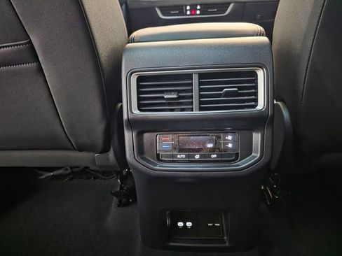 New 2026 Volkswagen Atlas Peak Edition image 32