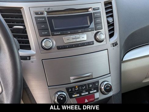 Used 2012 Subaru Outback 2.5i Premium w/ All-Weather Pkg AWD/4WD image 19