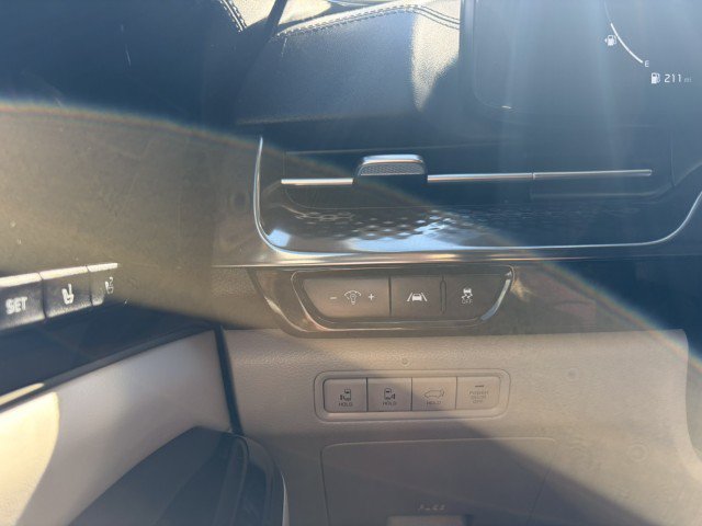 Used 2024 Kia Carnival SX Prestige FWD image 37