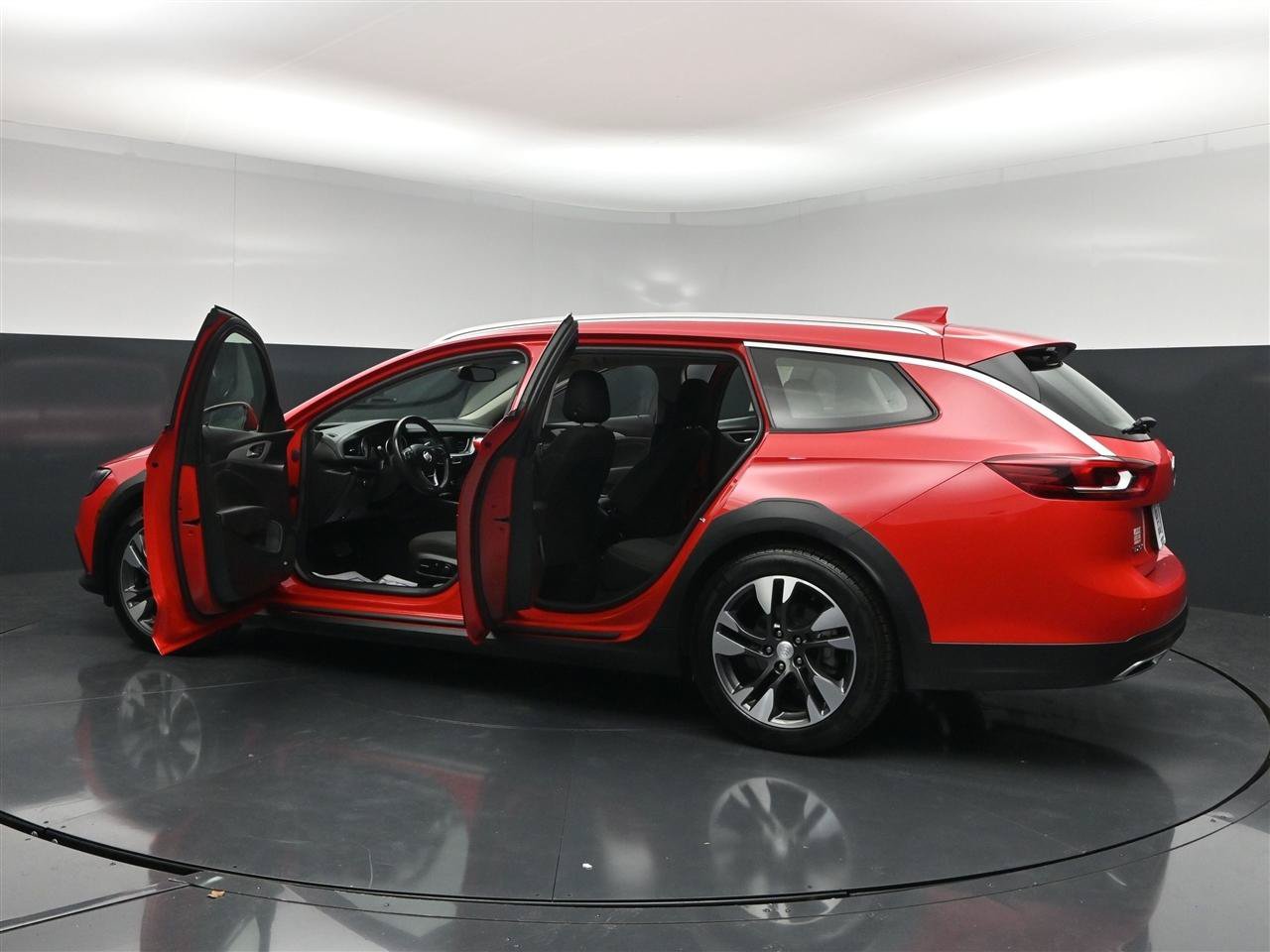 Used 2018 Buick Regal Preferred w/ Sights and Sounds Package AWD/4WD image 39