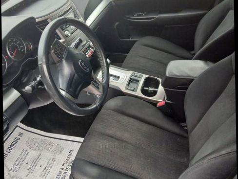 Used 2013 Subaru Outback 2.5i Premium w/ All-Weather Pkg image 8