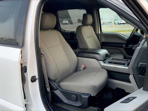 Used 2016 Ford F150 XLT AWD/4WD image 9