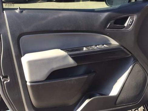 Used 2019 GMC Canyon 2WD Crew Cab w/ Convenience Package image 17