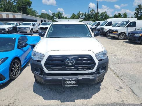 Used 2019 Toyota Tacoma SR RWD image 3