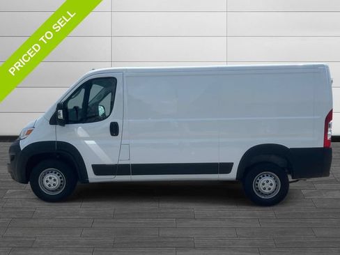 Used 2025 RAM ProMaster 2500 w/ Convenience Group FWD image 6