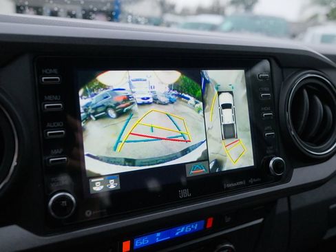 Used 2020 Toyota Tacoma TRD Sport image 22