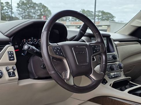 Used 2019 GMC Yukon XL Denali w/ Denali Ultimate Package image 22