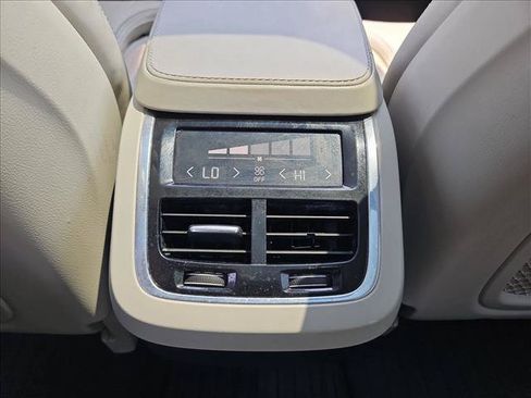 Used 2017 Volvo XC90 T6 Inscription w/ Vision Package AWD/4WD image 18
