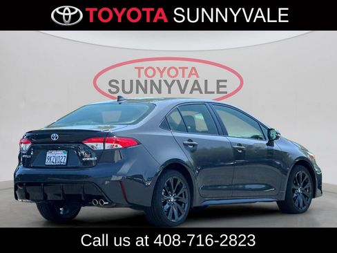 Used 2024 Toyota Corolla SE w/ Convenience Package FWD image 4