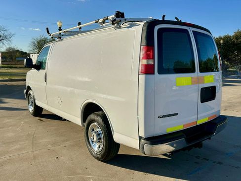 Used 2014 Chevrolet Express 2500 image 5