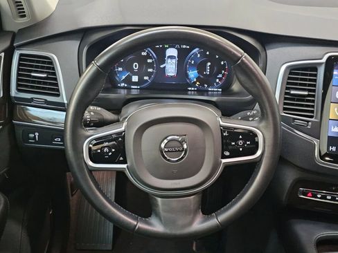 Used 2019 Volvo XC90 T6 Momentum w/ Protection Package image 21