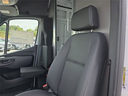 New 2026 Mercedes-Benz Sprinter 2500 image 18