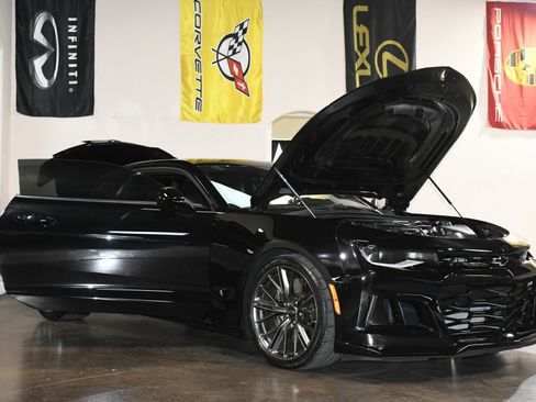 Used 2023 Chevrolet Camaro ZL1 image 89