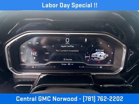 Used 2024 GMC Sierra 1500 SLT w/ SLT Premium Package AWD/4WD image 17