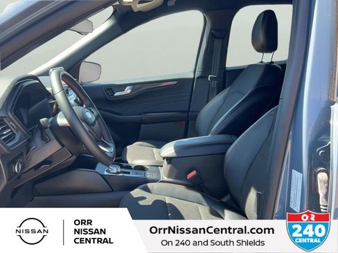 Used 2025 Ford Escape ST-Line FWD image 17