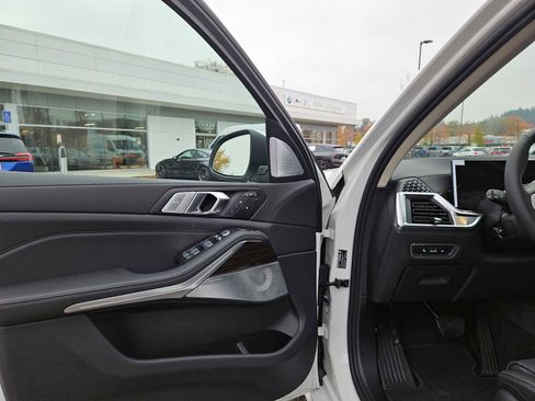 New 2026 BMW X7 xDrive40i image 23