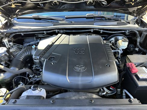 Used 2015 Toyota Tacoma 4x4 Double Cab w/ TRD Sport Package image 15