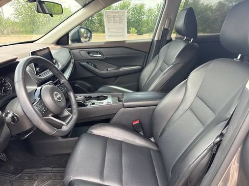 Certified 2023 Nissan Rogue SV w/ SV Premium B Package FWD image 10
