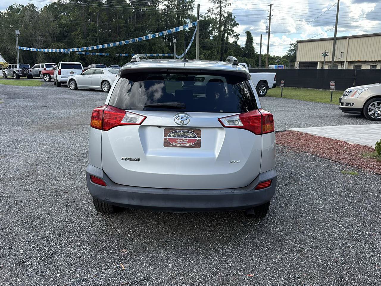 Used 2015 Toyota RAV4 XLE FWD image 6