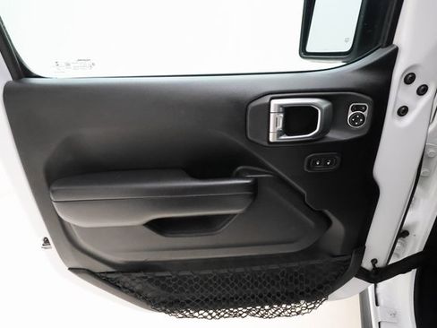 Used 2020 Jeep Wrangler Unlimited Sport image 7