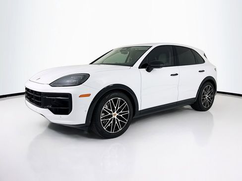 Certified 2026 Porsche Cayenne GTS AWD/4WD image 1