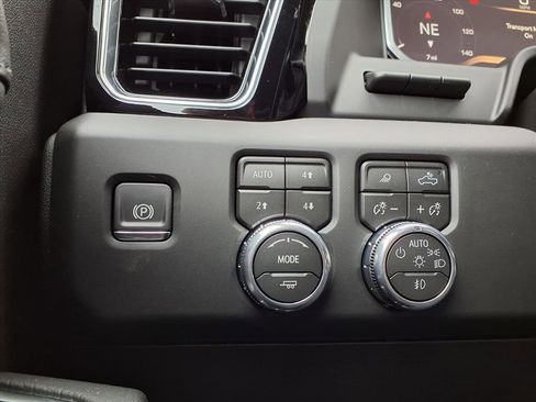 New 2026 GMC Sierra 2500 Denali w/ Denali Reserve Package image 12