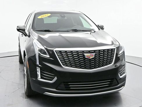 Certified 2025 Cadillac XT5 Premium Luxury image 2
