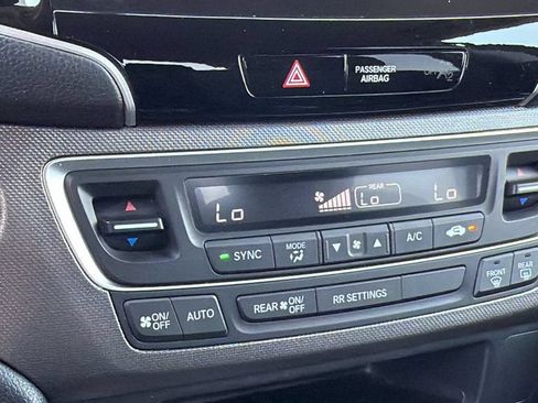 Used 2021 Honda Ridgeline Sport image 14