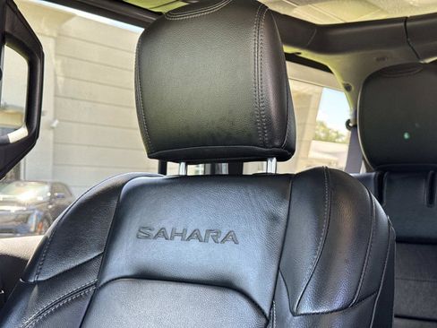 Used 2022 Jeep Wrangler Unlimited Sahara w/ Safety Group AWD/4WD image 28