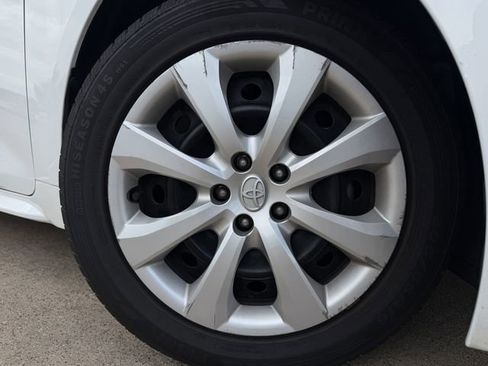 Used 2024 Toyota Corolla LE FWD image 9