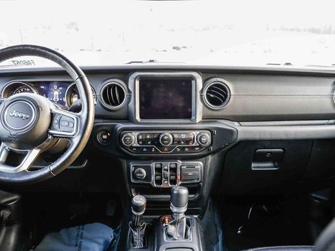 Used 2023 Jeep Wrangler Unlimited Sahara w/ Cold Weather Group image 15