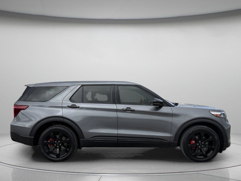 Certified 2022 Ford Explorer ST w/ Equipment Group 401A AWD/4WD image 2