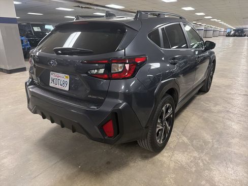 Used 2024 Subaru Crosstrek 2.0i Premium w/ Popular Package #3 image 4