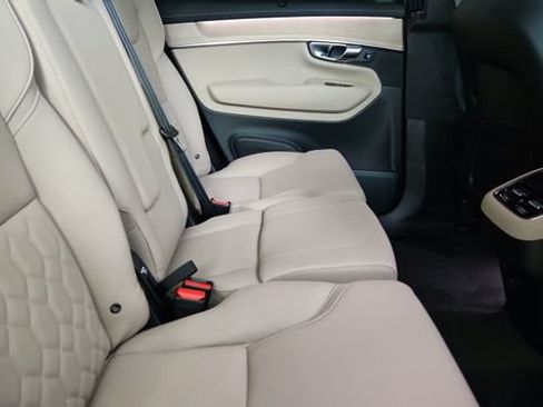 Used 2027 Volvo XC90 B6 Plus AWD/4WD image 36