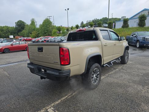 Used 2022 Chevrolet Colorado ZR2 AWD/4WD image 3