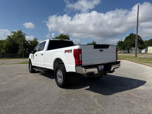 Used 2022 Ford F250 XLT w/ XLT Premium Package AWD/4WD image 5