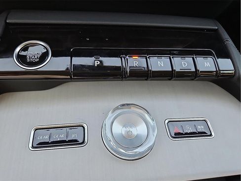 New 2025 Lincoln Navigator Reserve image 16